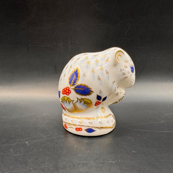 Royal Crown Derby "Derby Dormouse" Collectors Guild exclusive. Gold stopper. - Picture 6 of 12
